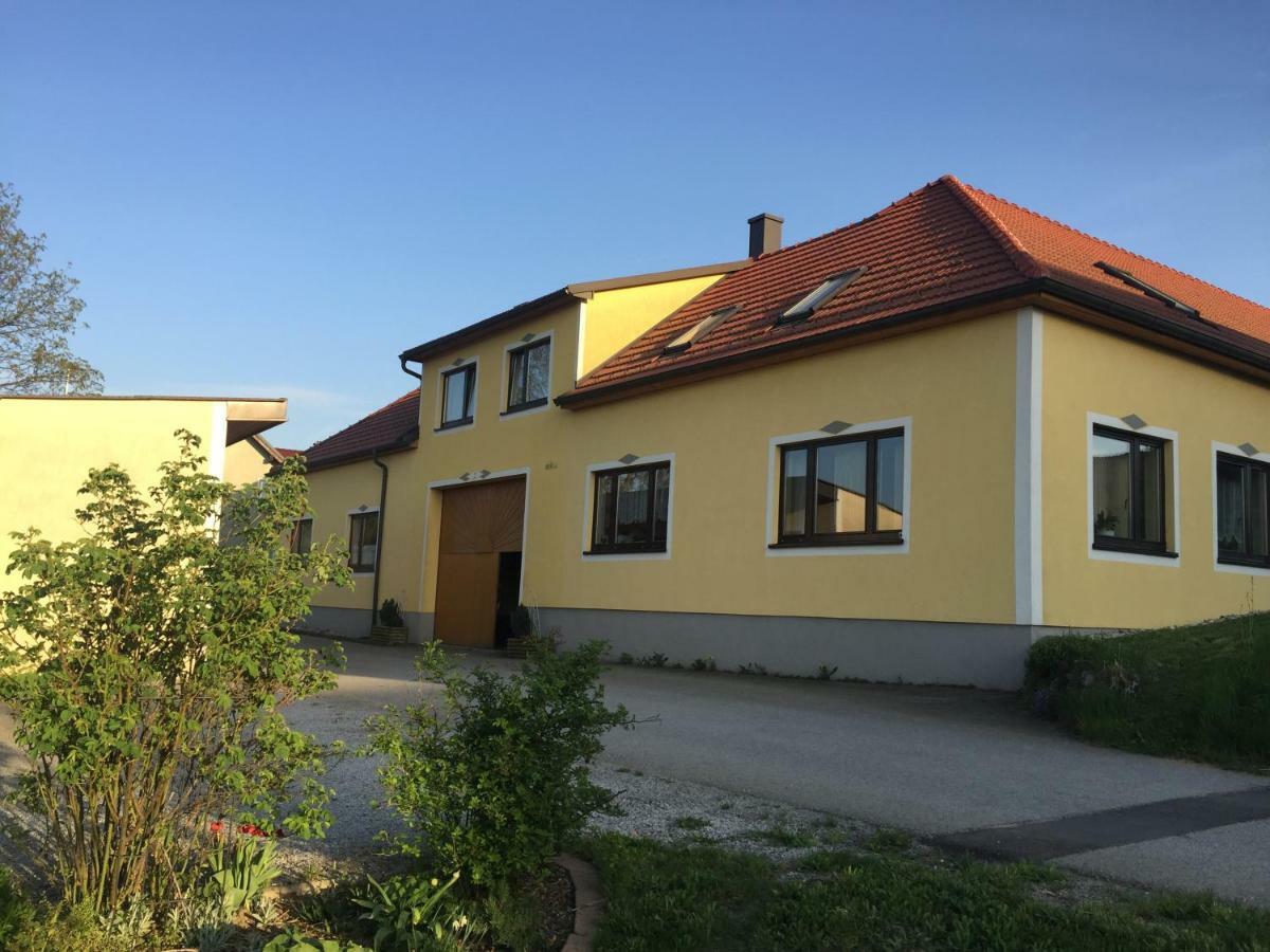 Amstetter'S Ferienwohnung Waldenstein  Bagian luar foto